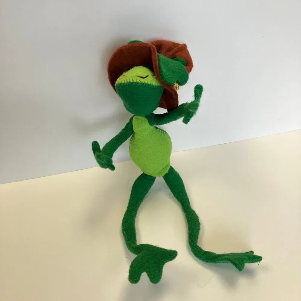 Vintage 1999 Annalee St. Patrick’s Day Lucky Leaper Green Frog